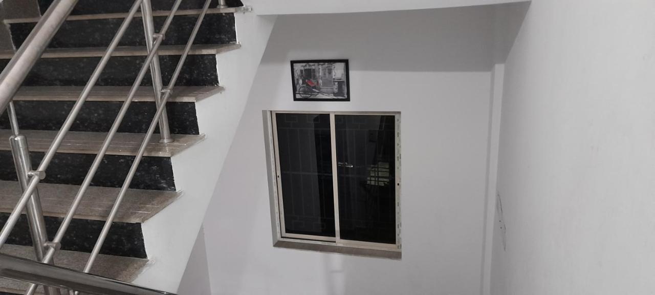Garden Guest House Near Rene Tower Ruby General Hospital Calcuta Exterior foto